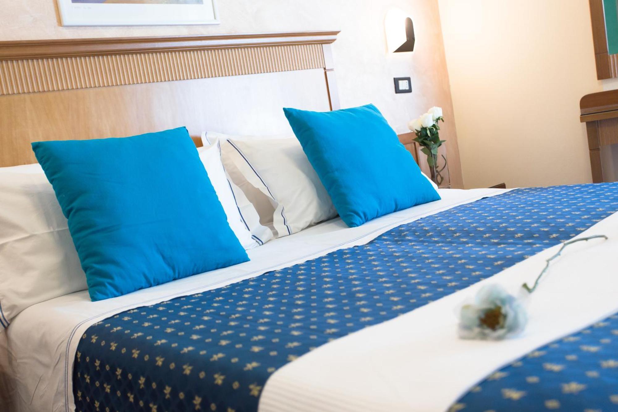 Hotel Verona Чезенатико Стая снимка
